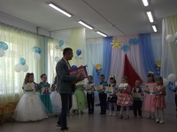 В Перемиловском и Качаловском МДОУ прошли выпускные праздники. 